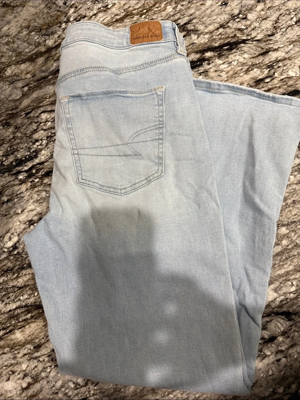 American Eagle Outfitters Light Wash High Rise Kick Boot Cropped Stretch Sz 8 - Picture 1 of 9